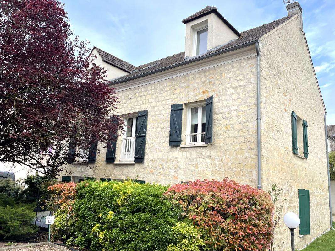 Appartement à AUVERS-SUR-OISE