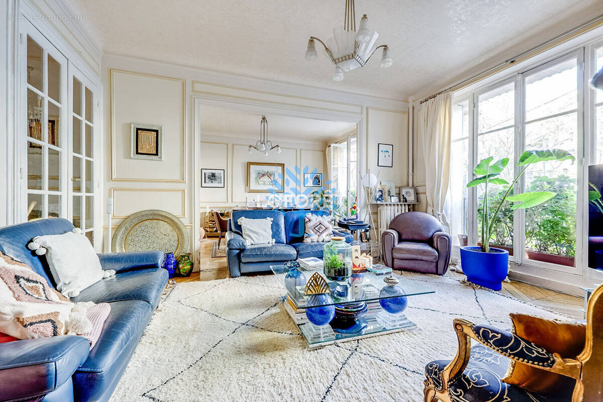 Appartement à PARIS-11E