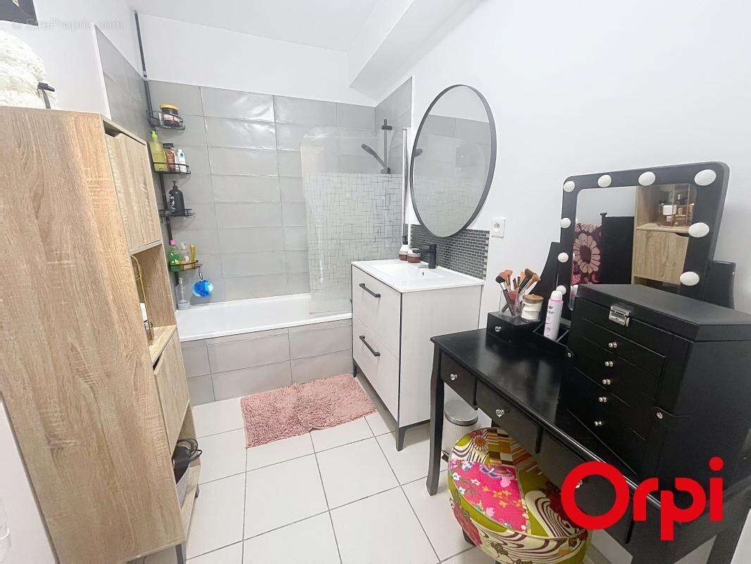 Appartement à MARSEILLE-13E