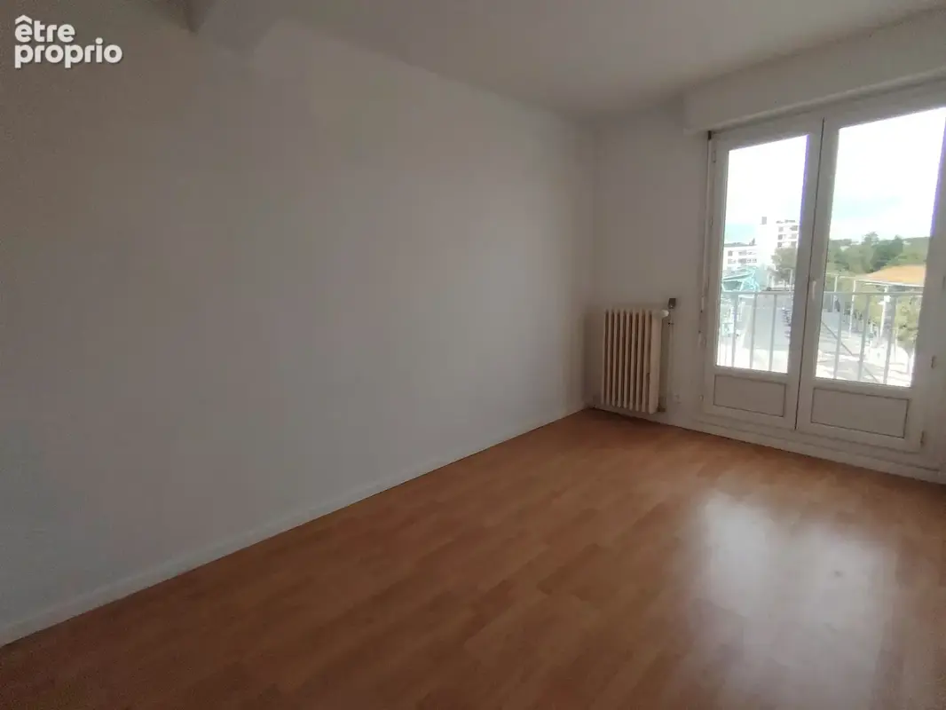 Appartement 69 m2    Dernier étage, proche tramway - photo 8