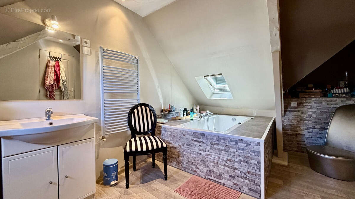 Montoir de Bretagne Bourg Maison 177 m² Garage Piscine - photo 15