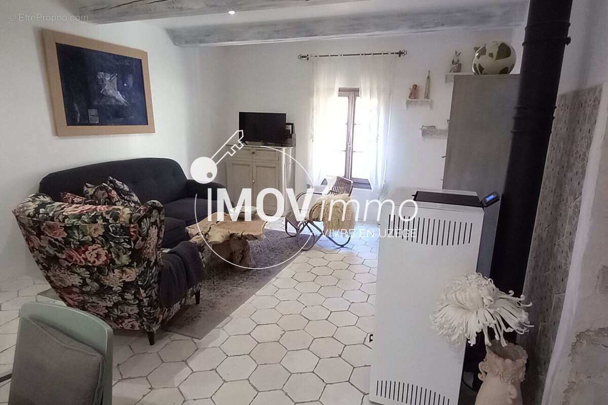 Maison à SAINT-QUENTIN-LA-POTERIE