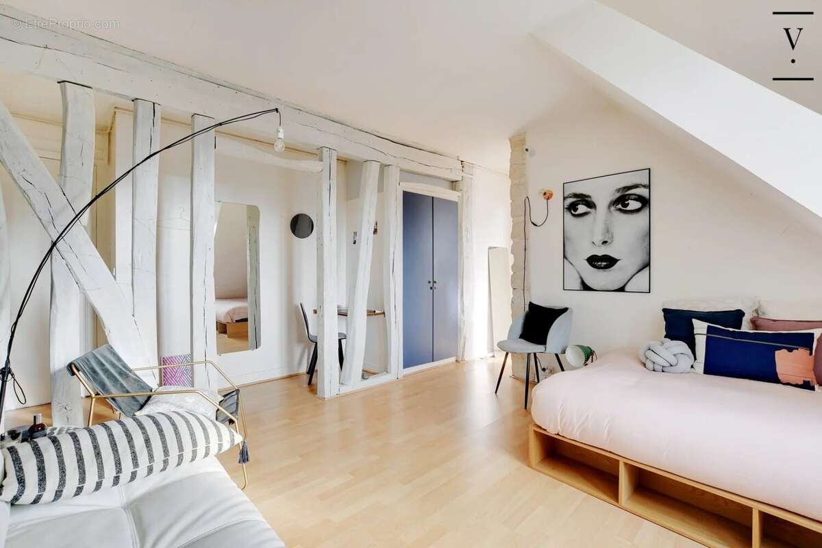 Appartement à PARIS-4E
