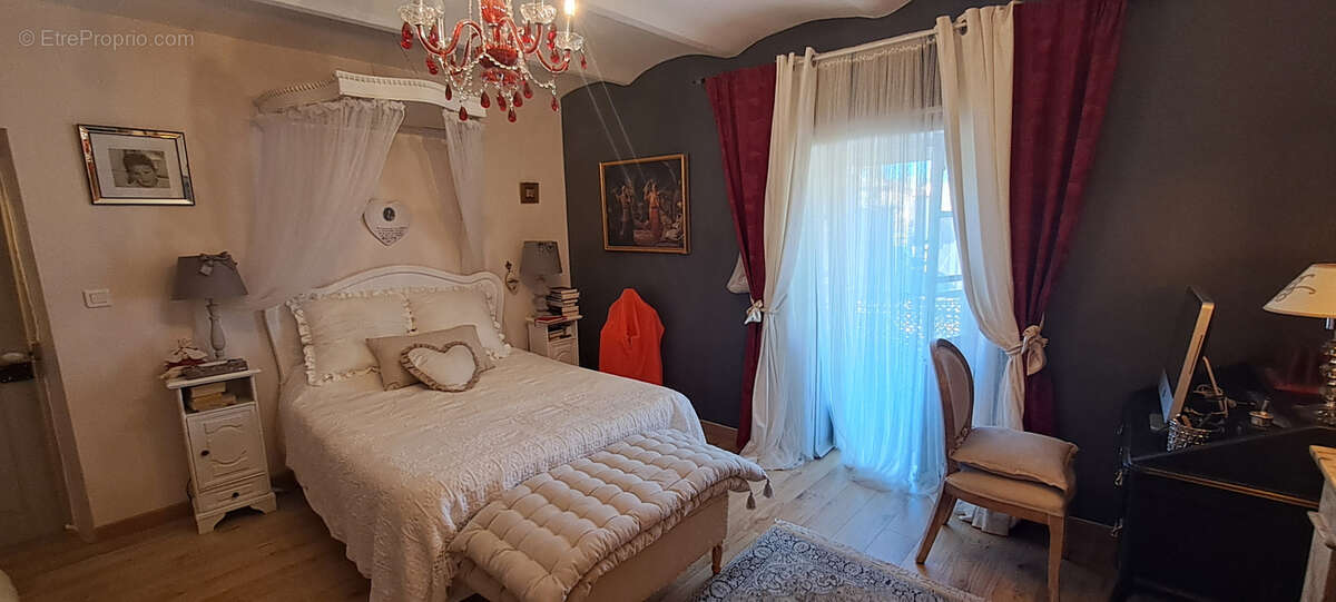 Maison à SAINT-MAURICE-NAVACELLES