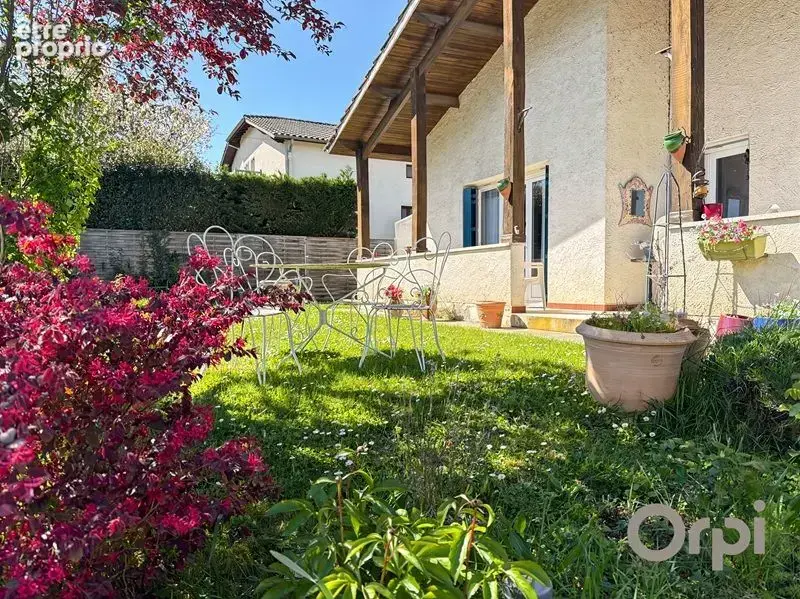FLEURANCE, Maison traditionnelle habitable de plain pied sur un terrain de plus de 1000 m² - photo 3