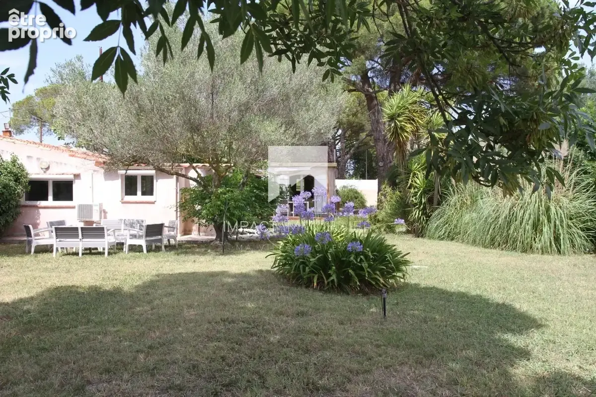 Maison à HYERES