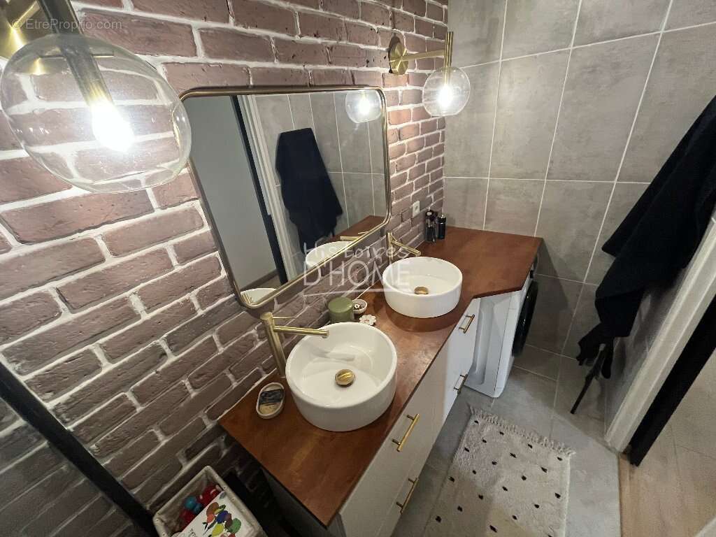 Appartement à BRIE-COMTE-ROBERT