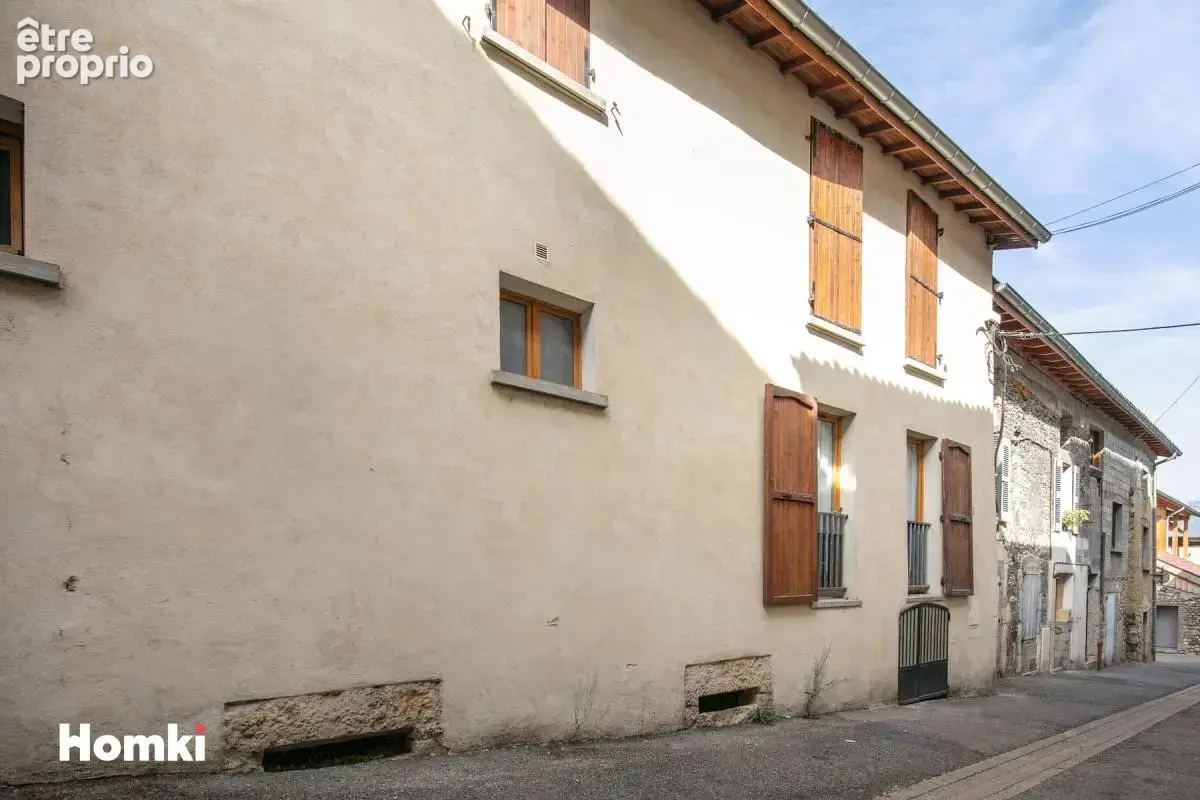 Immeuble T5 de 128 m² à Tullins 38210, Rue Porte Saint-Quentin - photo 15