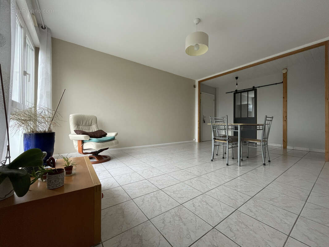 Appartement à SAINT-GEREON