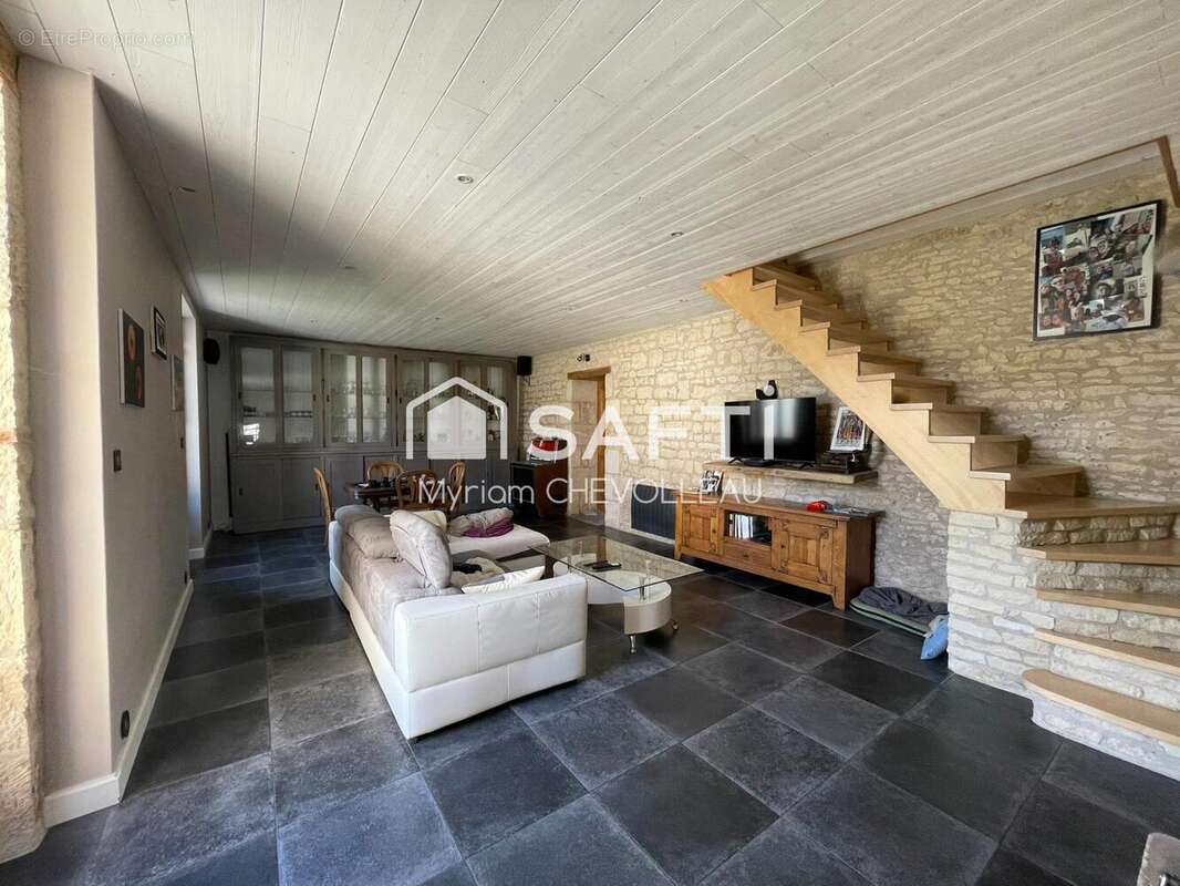 Photo 4 - Maison à POUILLE