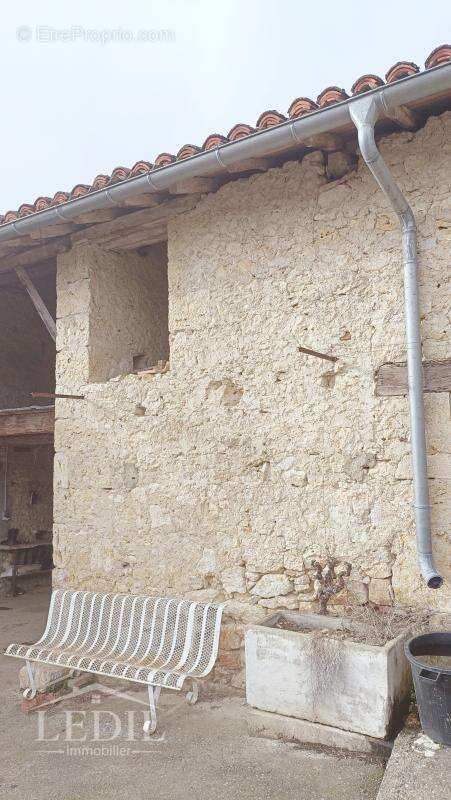 Maison à MAUVEZIN