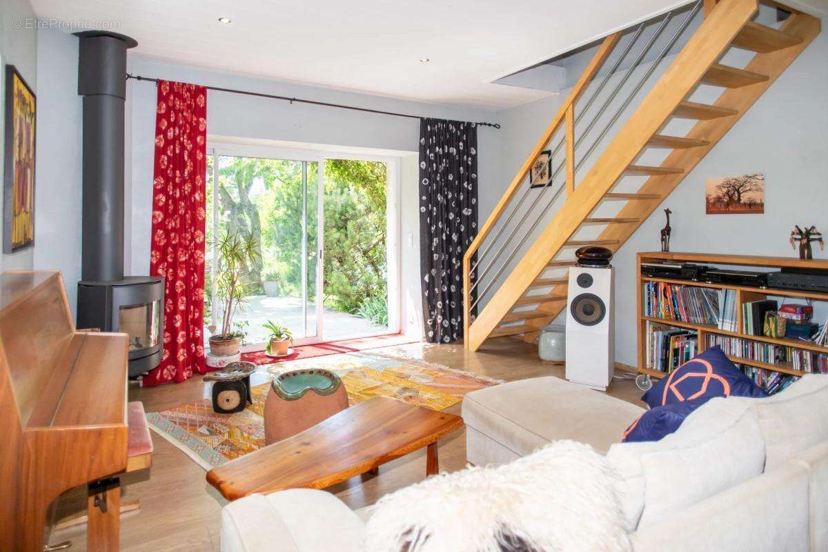 Maison à MAXILLY-SUR-LEMAN