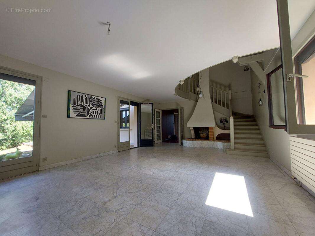 Maison à MONTCEAU-LES-MINES