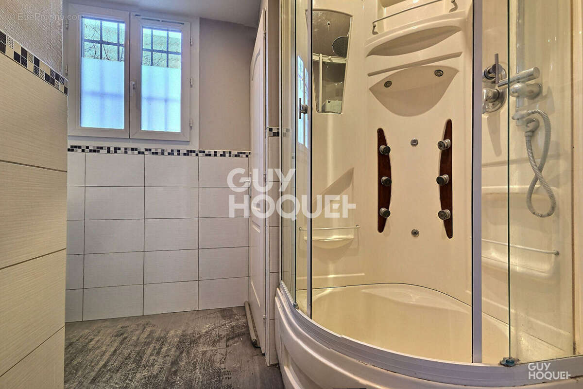 Appartement à MAISONS-ALFORT