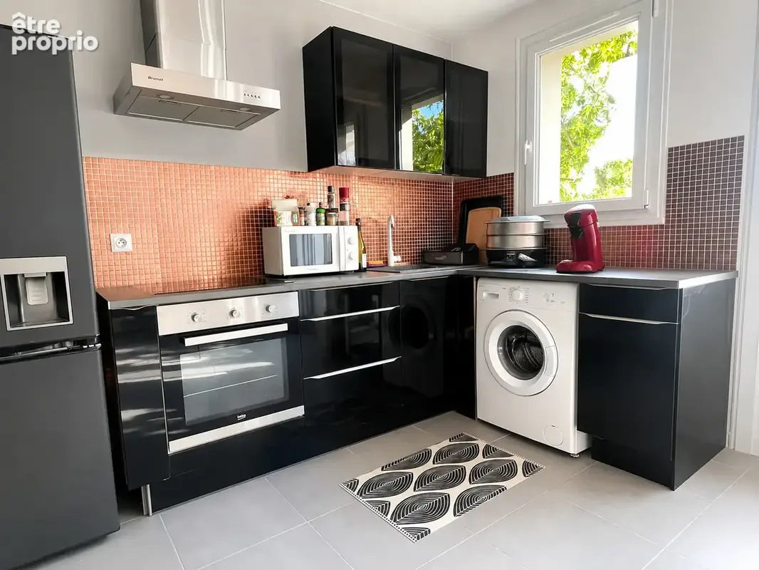 Grand charran   t2 rénové de 46 m2   vendu meublé et loué - photo 5