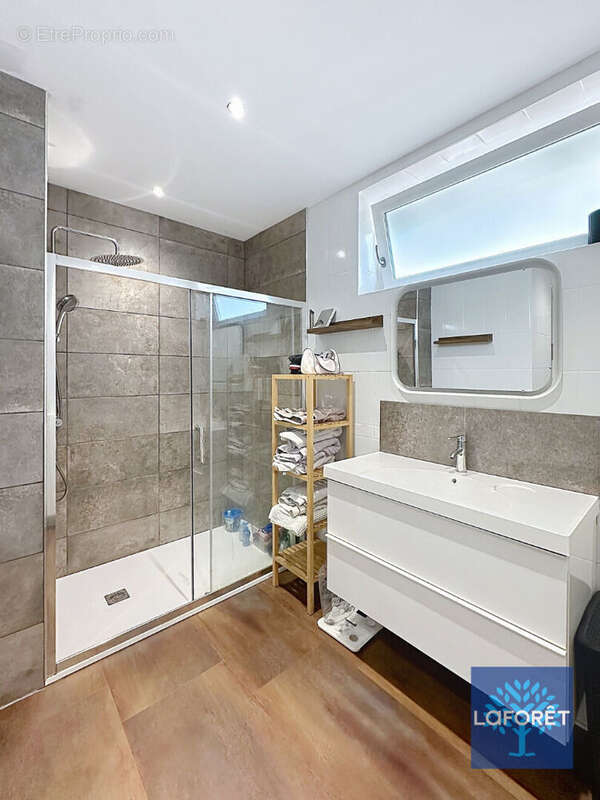NANCY   À DEUX PAS DU PARC SAINTE-MARIE Appartement de  184.64 m²  Terrasse privative  2 places de parking sécurisées - photo 5