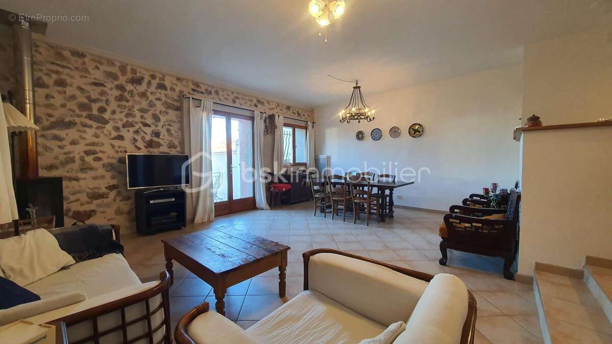 Maison de village - 3 chambres - terrasse - garage - photo 2