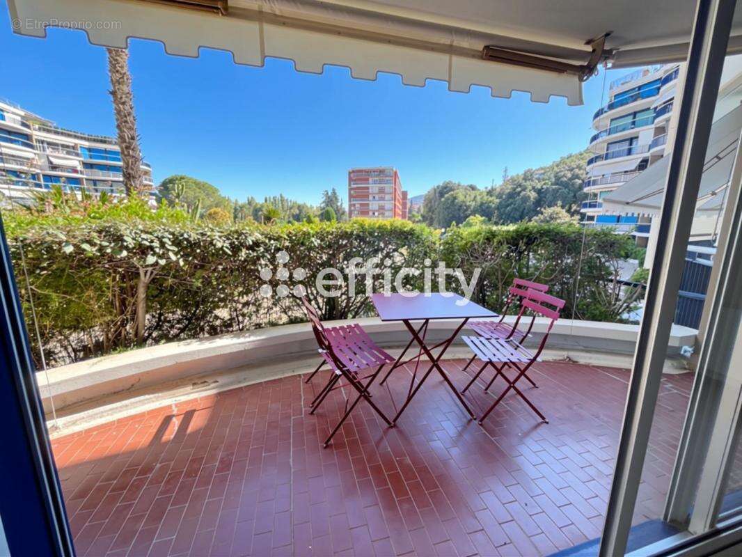 Appartement à MANDELIEU-LA-NAPOULE