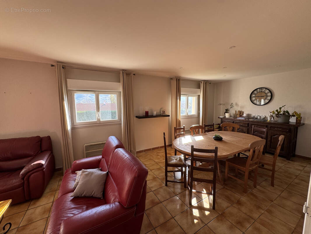 Maison à PAYRIN-AUGMONTEL