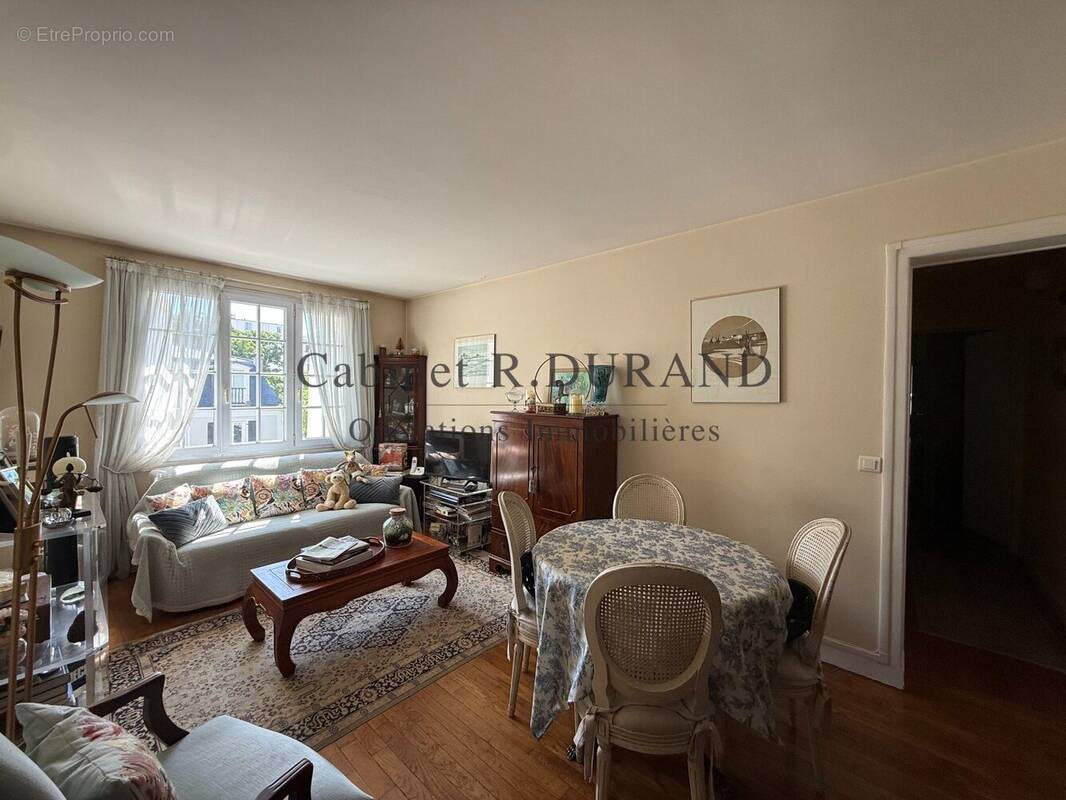 Appartement à BOIS-COLOMBES