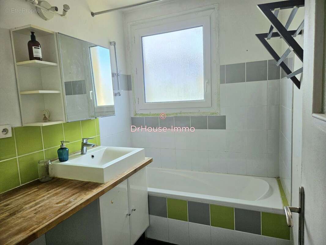 Appartement à SAINT-MAUR-DES-FOSSES