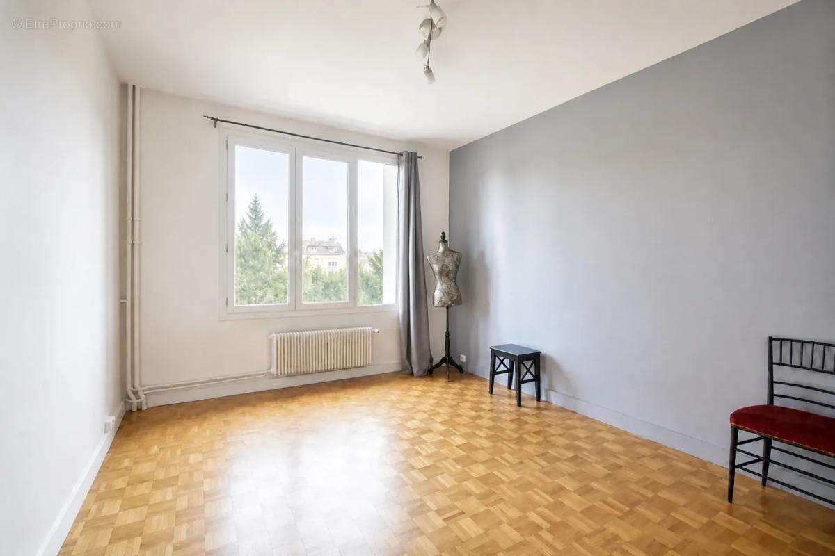 Grand appartement de 4 pièces (2 chambres) de 92 m² à Deuil-la-Barre - photo 6