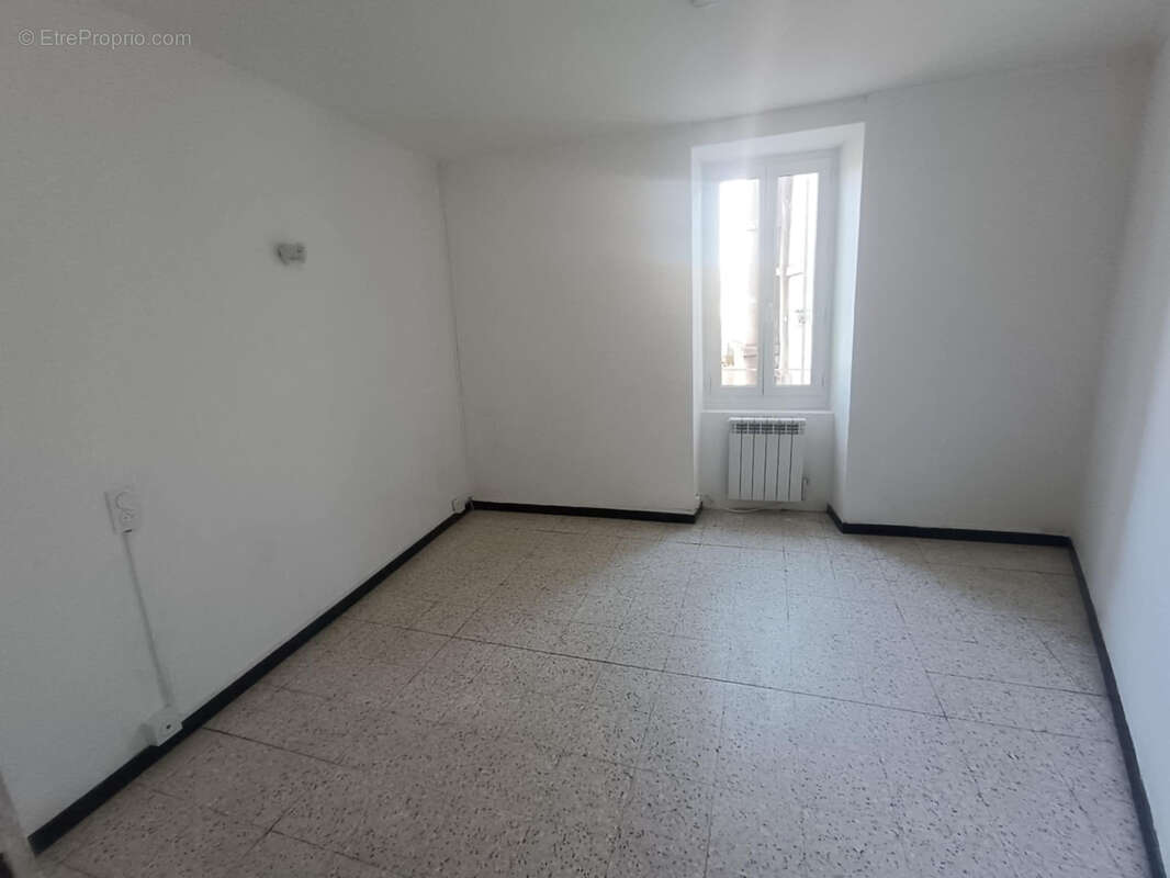 Appartement à LESPIGNAN
