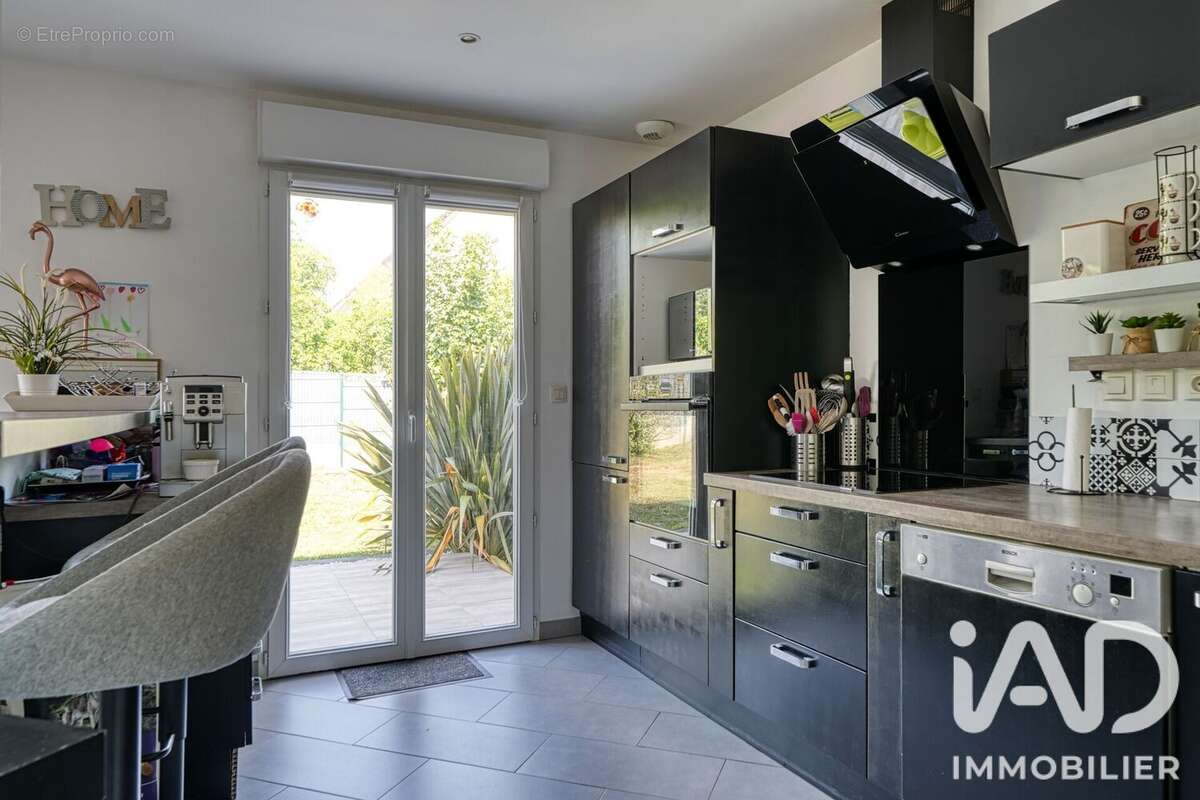 Appartement 77 m² à Belloy-En-France  - photo 9