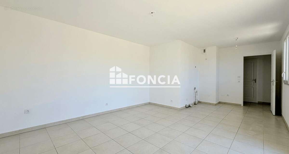 Appartement à COGOLIN