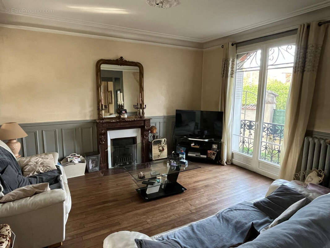 Maison à COUILLY-PONT-AUX-DAMES