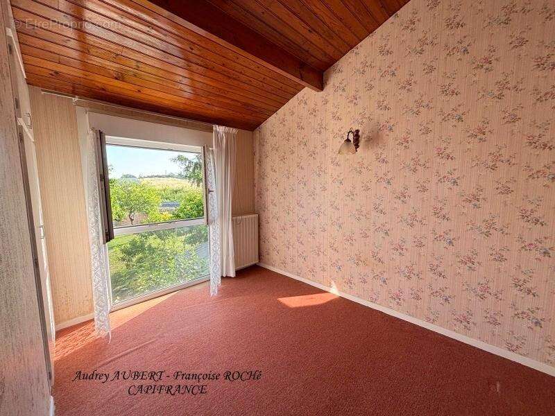 Maison à SAINT-JEAN-D&#039;ANGELY