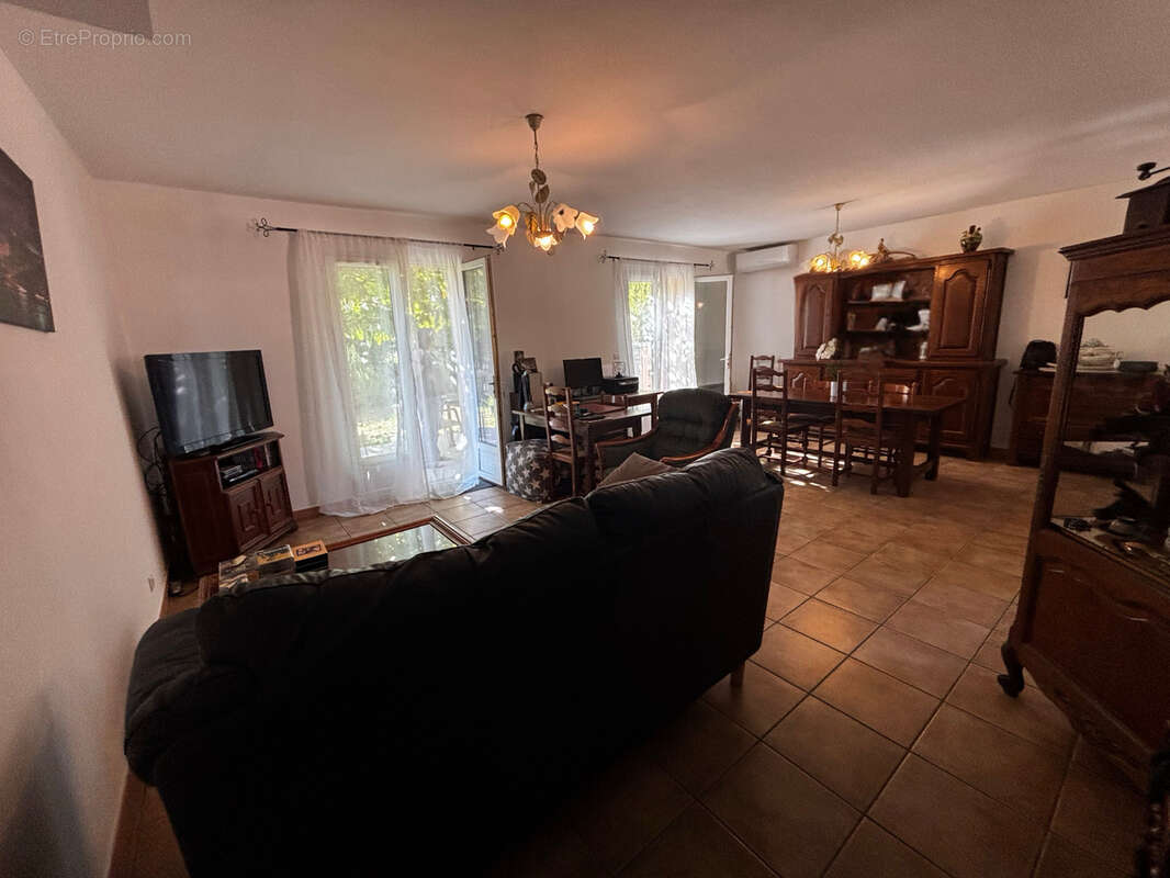 Maison à ENTRECHAUX