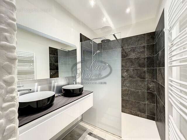 Appartement à GRIMAUD