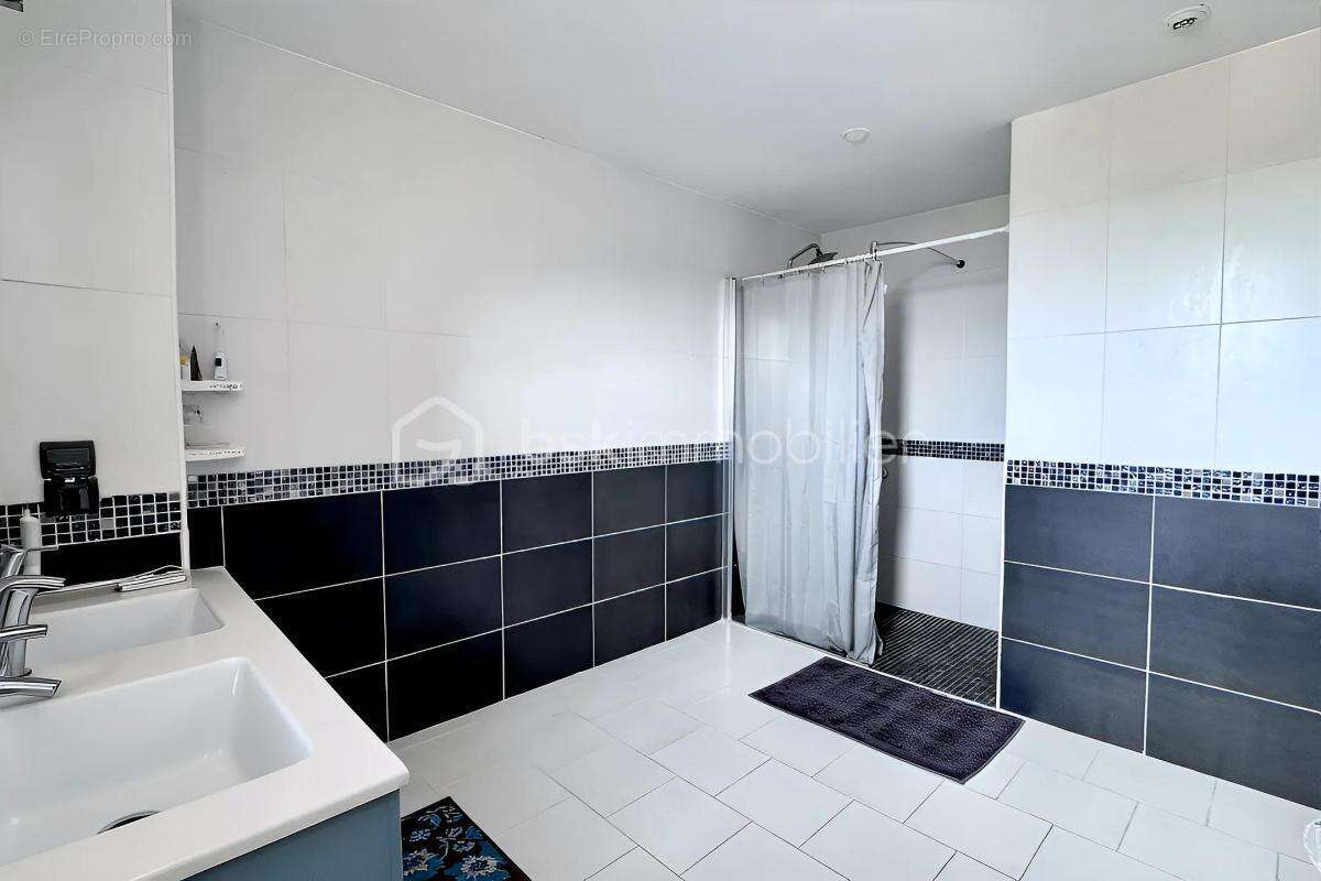 ACHAT d'une Villa 137 m² avec piscine – 4 chambres – Terrain 6 000 m² – Brignoles - photo 8