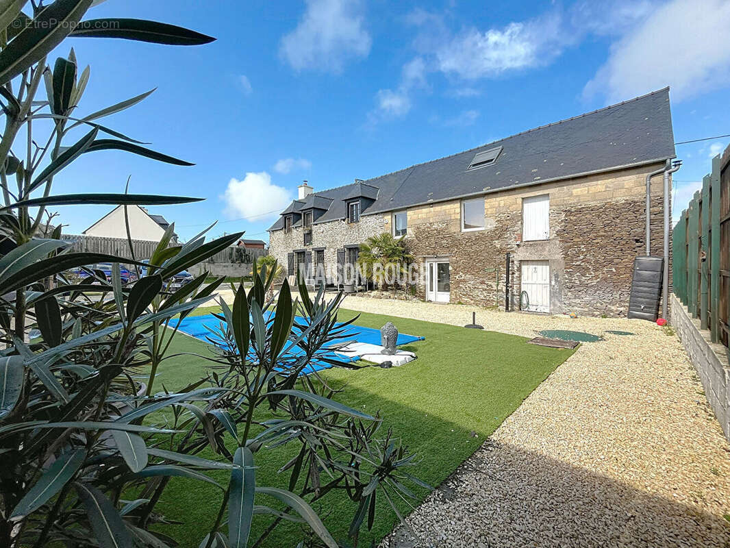 Maison à SAINT-MELOIR-DES-ONDES