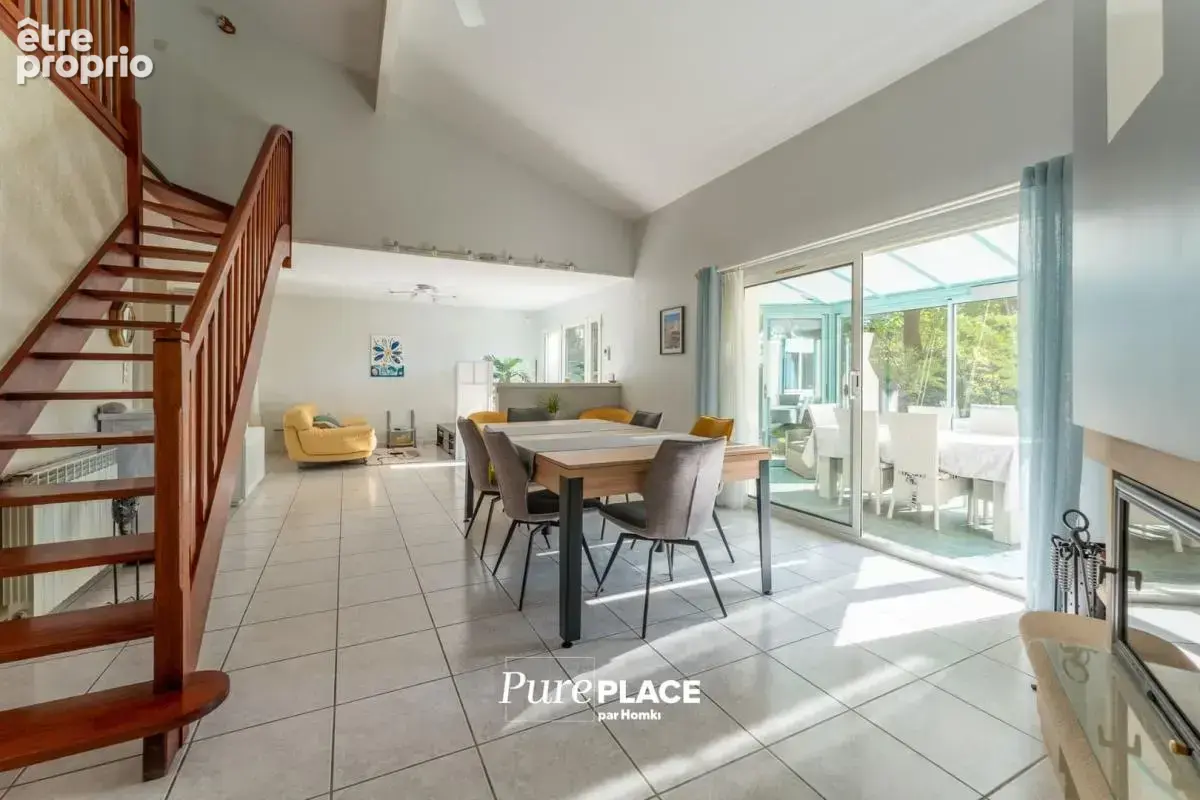 Maison/Villa T5 de 131 m² à Ambarès-et-Lagrave 33440 - photo 4