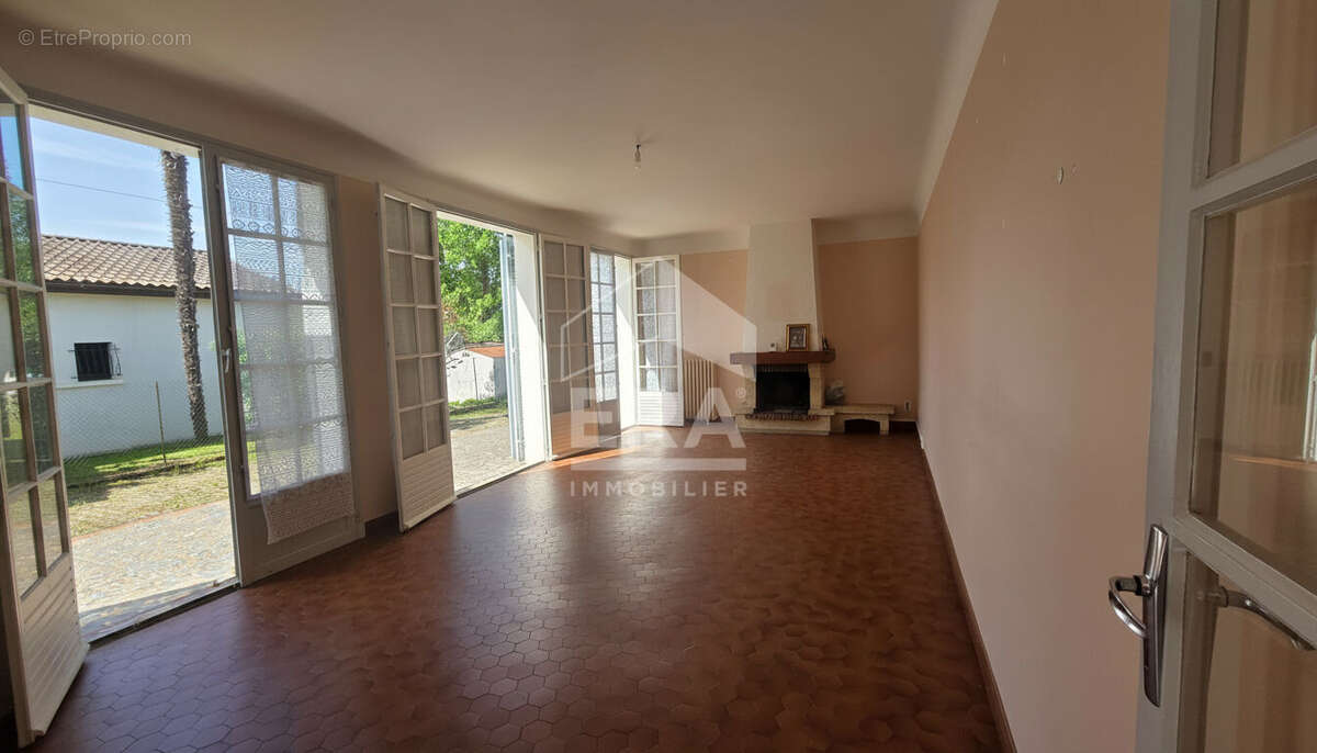 Maison à VIC-EN-BIGORRE
