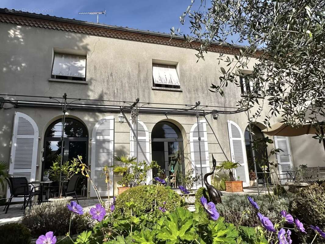 Maison à CHASSENEUIL-SUR-BONNIEURE