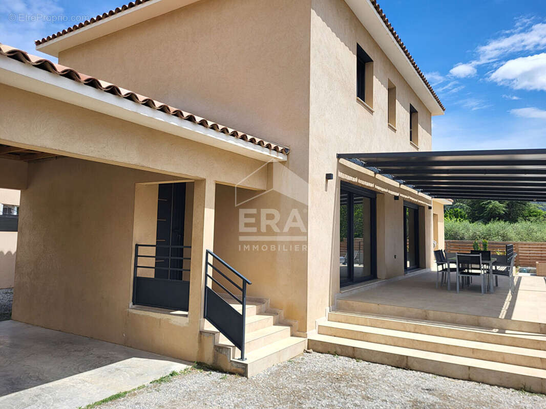 Maison à PEYRUIS