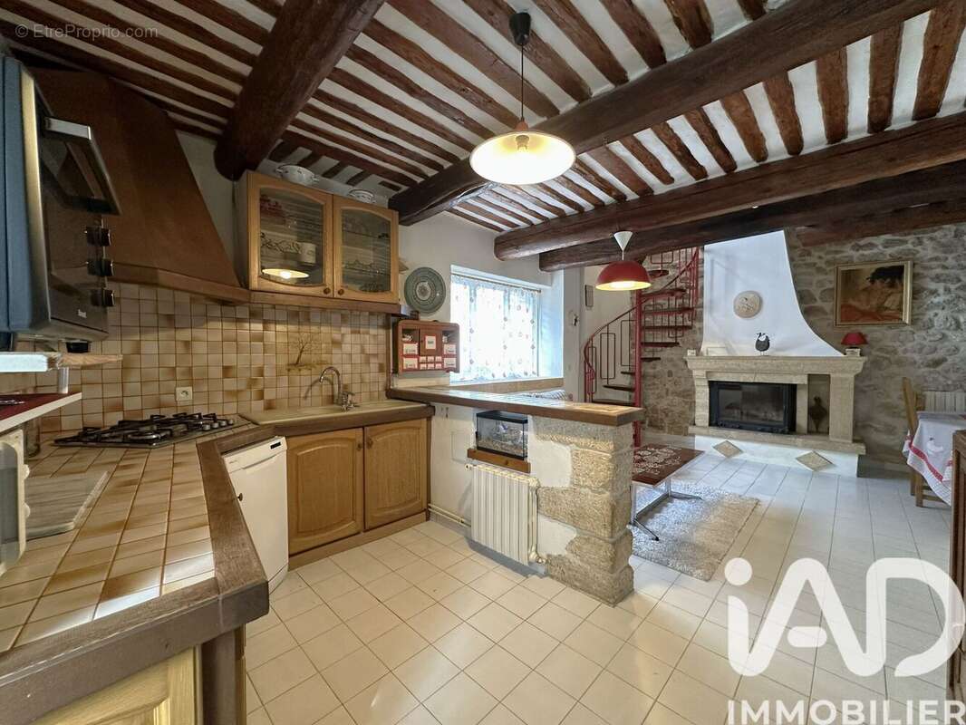 Maison 89 m² à Saint-Hilaire-D'ozilhan  - photo 9