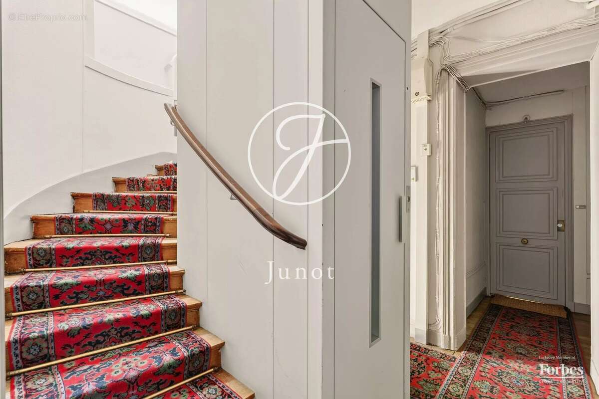 Paris 9e -  notre-dame-de-lorette / rue des martyrs - studio - 29,52m² carrez - photo 12