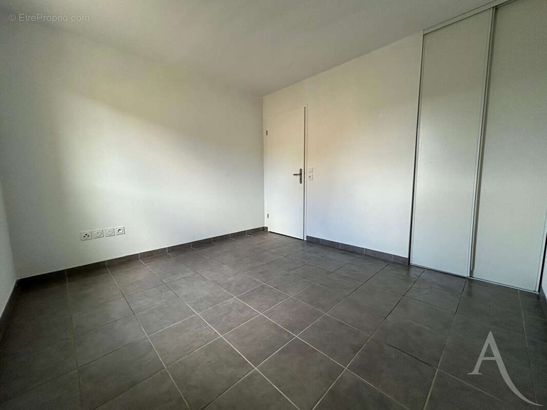 Appartement à FOLLAINVILLE-DENNEMONT