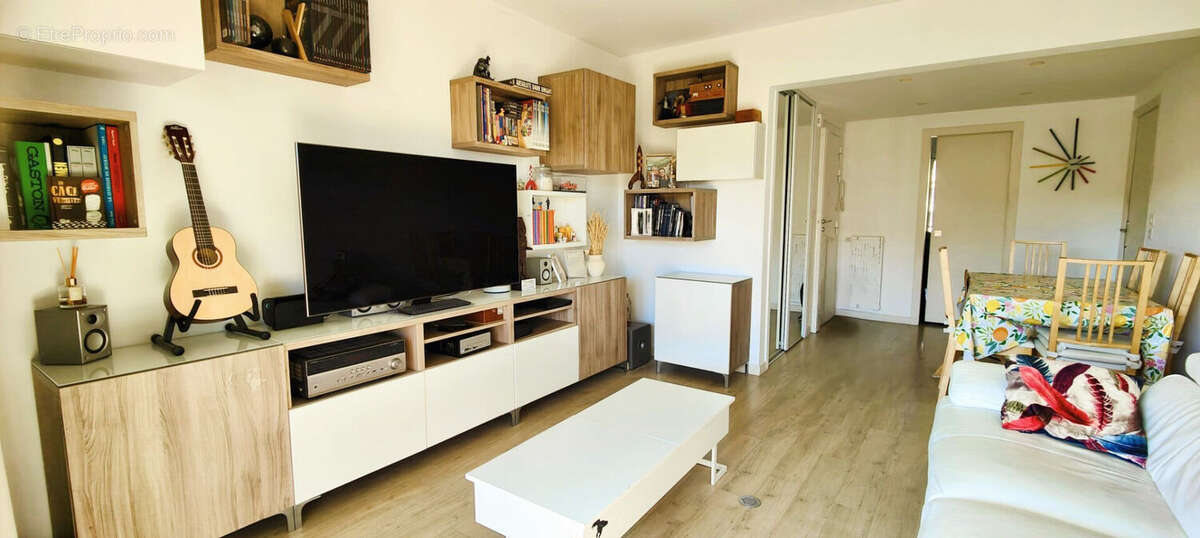 Appartement Antibes 3 pièces 64 m² habitable - 57.71 m2 carrez - dernier étage - parking et cave - photo 4