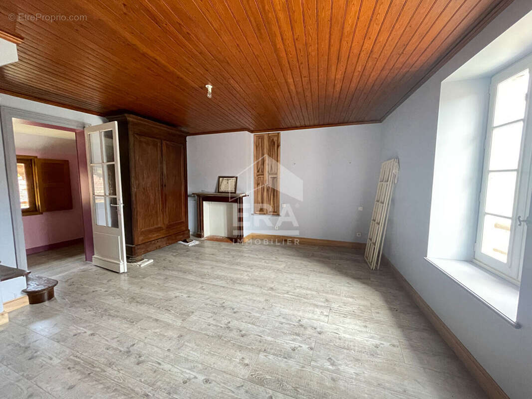 Maison à CUBJAC