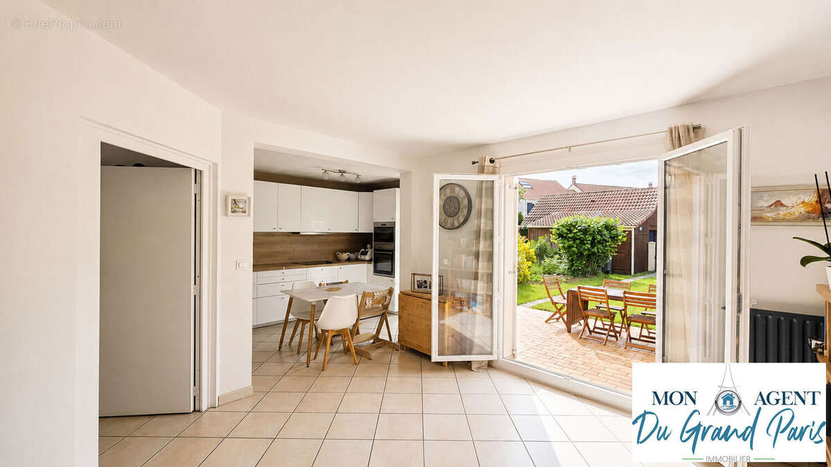 Maison à SACLAY