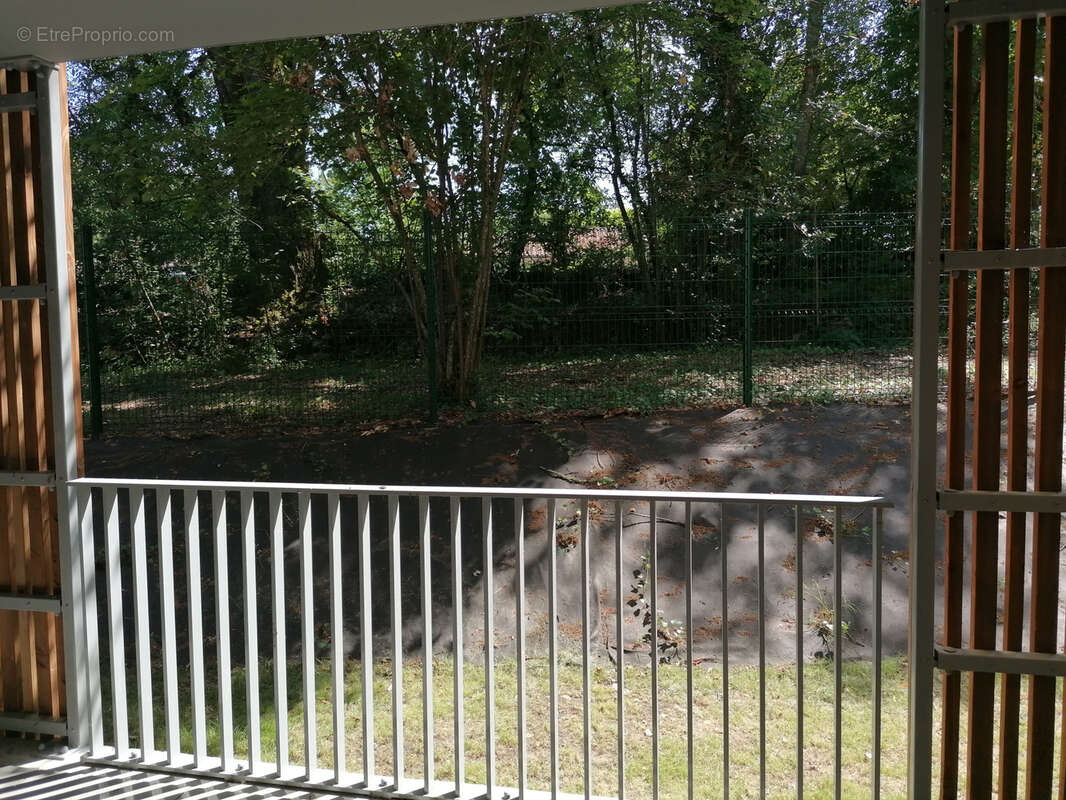 Appartement à CAMBLANES-ET-MEYNAC