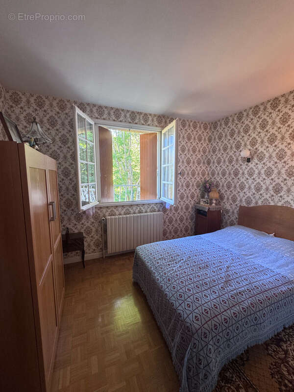 Maison indépendante avec terrain, garage et 6 chambres - vue dégagée - photo 17