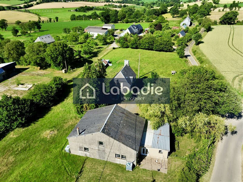 Maison en pierre avec dépendances , 4 chambres - photo 2