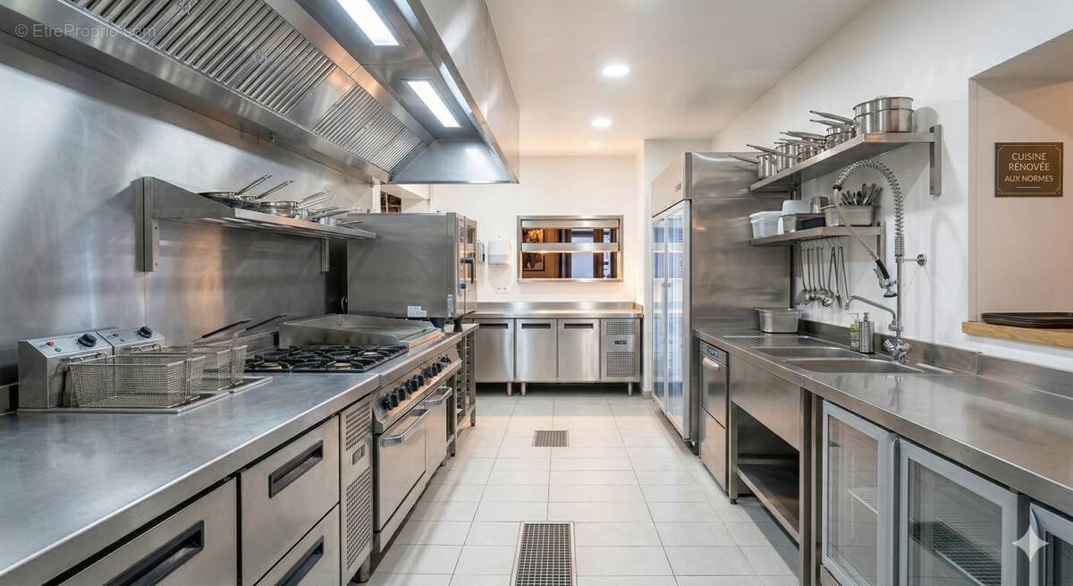 Commerce à MARSEILLE-6E