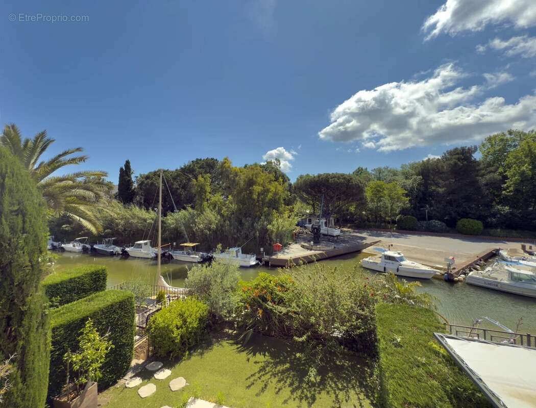 Appartement à COGOLIN